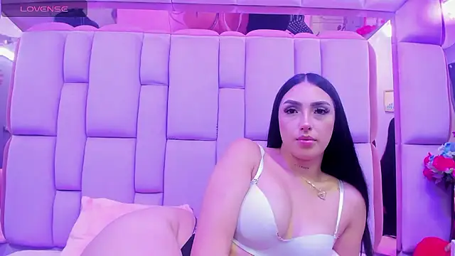 Issabela_Mackey_ webcam