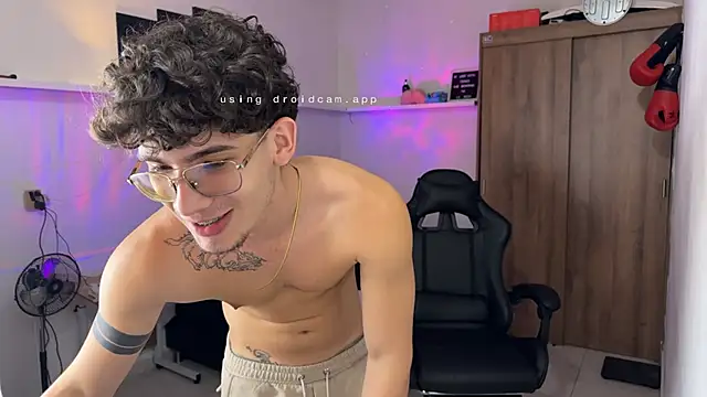 kisan_smith (M twink) - #big-balls #big-cocks #bisexuals #brunettes #cam2cam #colombian #ejaculation #erotic-dance #flexing #handjob #hd #masturbation #middle-priced-privates #muscular #oil-show #orgasm #pov #recordable-privates #recordable-publics #small-audience #spanish-speaking #spanking #striptease #student #twinks #white