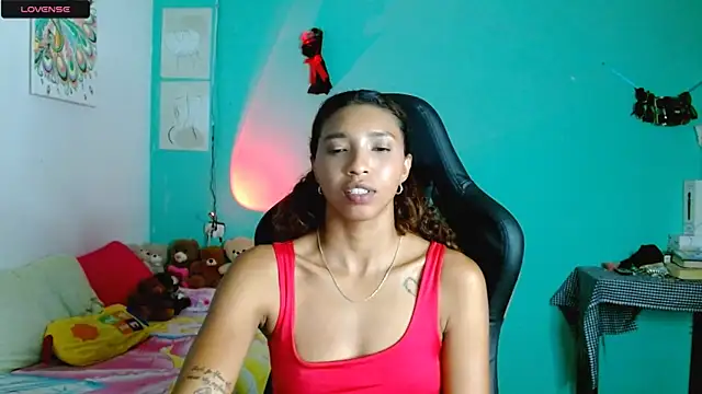 sensitive_brunette webcam