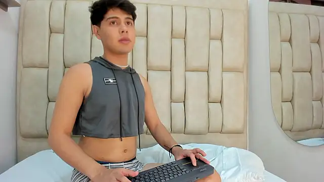 Felipe_Cold Live Webcam on Stripchat
