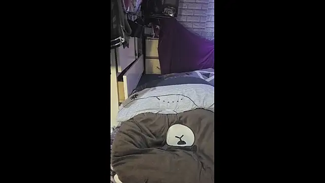 Christopher1024 webcam