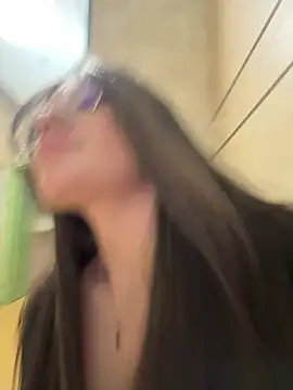 isabella21_ (F young) - SQUIRT IN PANTS 👖