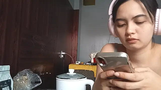 ChristiniaWins webcam