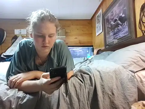 ryan_and_aurora - Ryan_and_Aurora's free webcam - UK Sex Cams