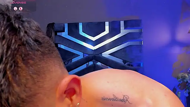 johan_williams_07 - Johan_Williams_07's free webcam - UK Sex Cams