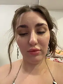 Webcam Model (KiraBarlows)  is live.Free join now!