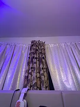 Webcam Model (FlowersinEunoia)  is live.Free join now!