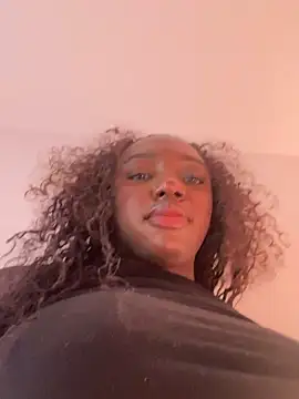 alissradiante1 webcam