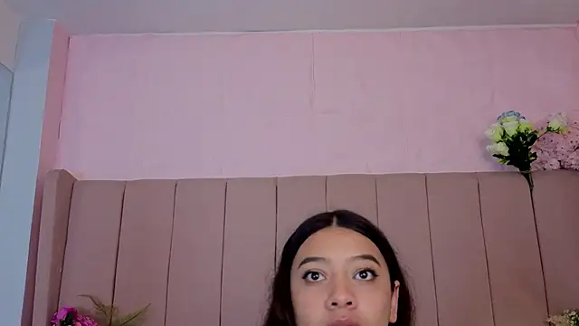 mollybigboobs12 - MollyBigBoobs12's free webcam - UK Sex Cams