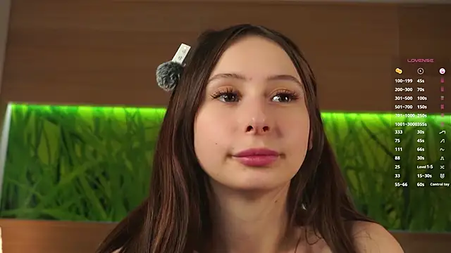 sweetemerry (F teen) - topless