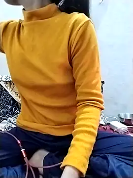 cute-naavya (F young) - Big dream small house 🏡