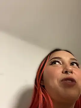 karen18_boobs (F teen) - show ass with oil 🤍