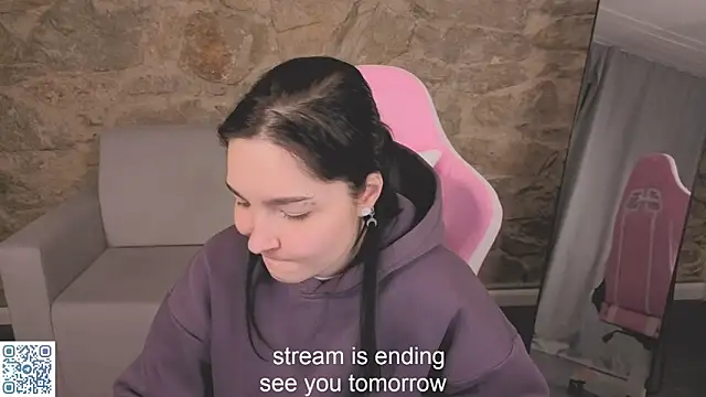 linda_sweetiest (F young) - Kisses to cam