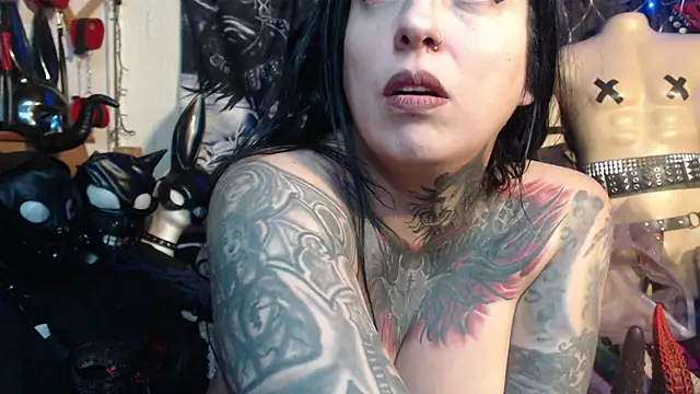 astartexxx (F milf) - clamps nipples