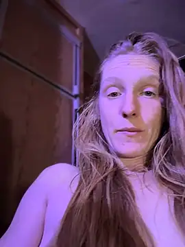 goldenflamegoddess - GoldenFlameGoddess's free webcam - UK Sex Cams