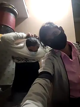 jaanvi-Rani Live Webcam on Stripchat