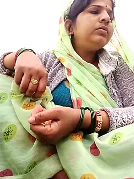 Webcam Model (Karishma_cute)  is live.Free join now!