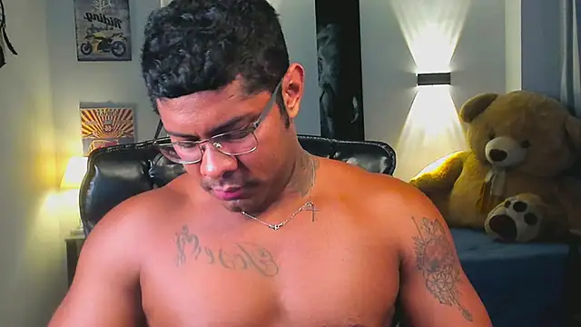 leonhdz (M young) - STRONG CUM SHOT