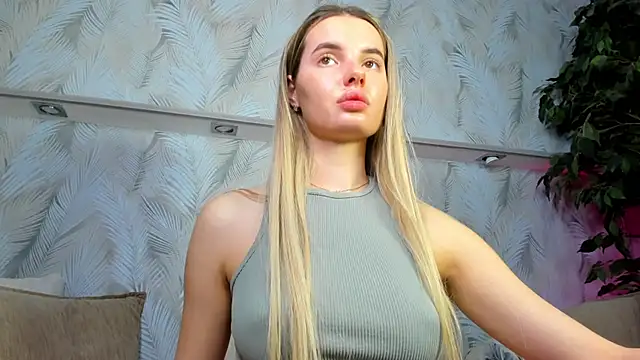 erika_carpenter (F young) - take off top #topless #boobs