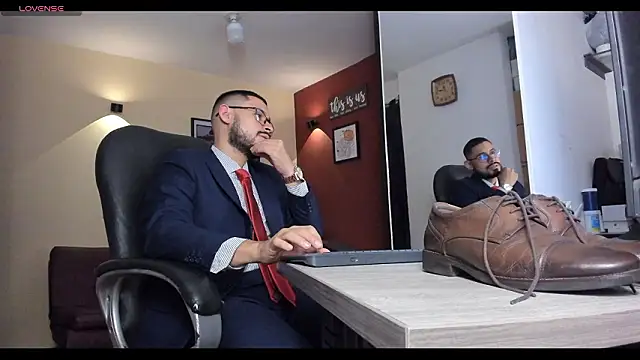 thesexlawyerx (M young) - be raw and no mercy in my ass!