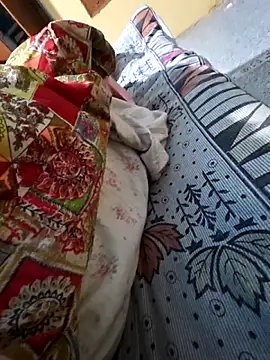 lusty_male69 (M young) - Nude cum show