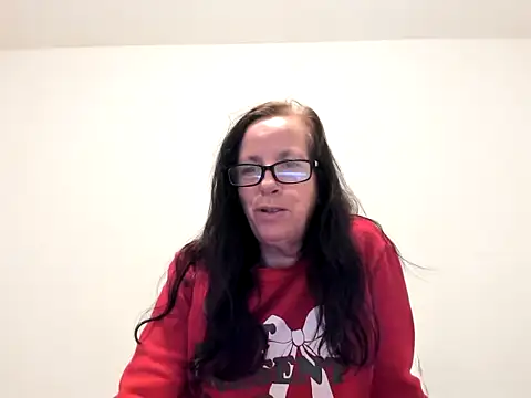 Webcam Model (sassypeachgoddess)  is live.Free join now!