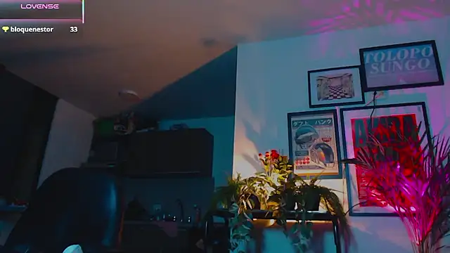 miabunnie (F young) - Top off + slow teasing 😈