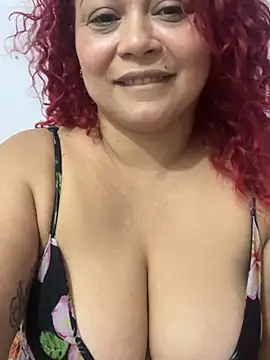 Red_milf_love webcam