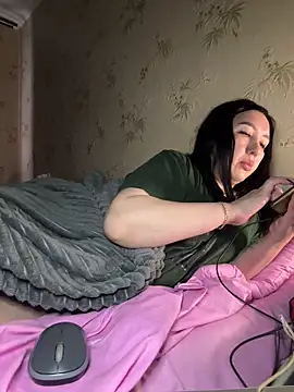 Naughtbaby_2025 webcam