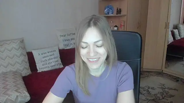 Tiffany_Bates webcam