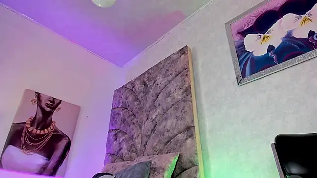 VeronicaOlson_ webcam