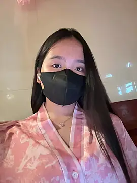 Webcam Model (Gwen879)  is live.Free join now!