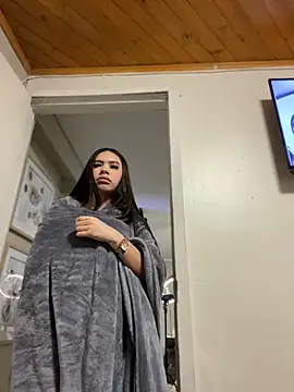 karina16_pink (F teen) - show boobs with crem 😍