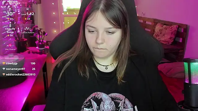 xnirvanax (F young) - 💕cum show💕