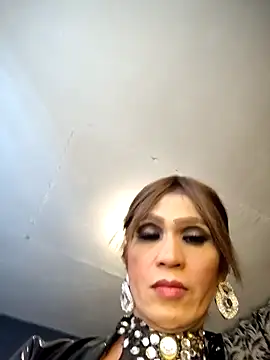 Creamycumdollx webcam