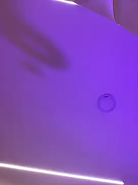 Webcam Model (Your_Enyel) is live