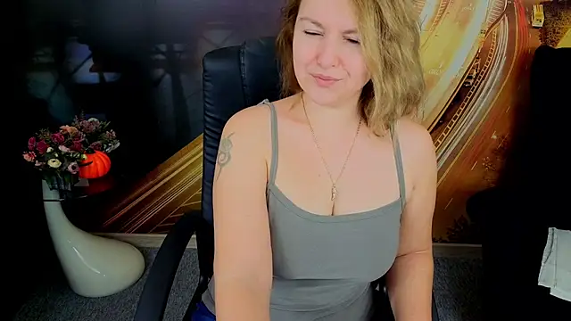 emmaxpark - EmmaxPark's free webcam - UK Sex Cams