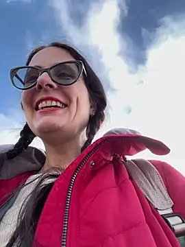 natakitten (F milf) - Bra off, Tits out 2 m in public, LT🎥