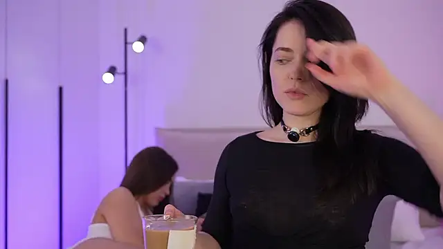 ashleyd_ (G young) - Deepthroat Angel's with strapon 🔥