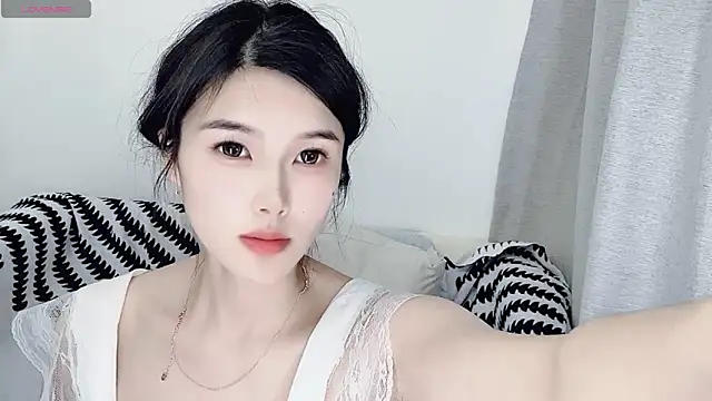 t-tear (F young) - 💖脱内裤塞嘴里+假JJ蹭裸B Underwear in M