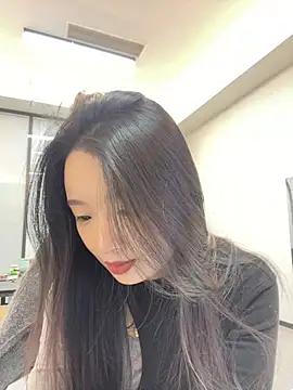 qrooo (F young) - 喝杯热水