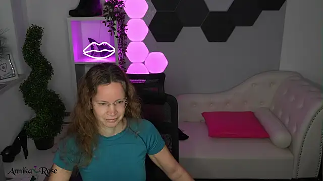 annikarose - AnnikaRose's free webcam