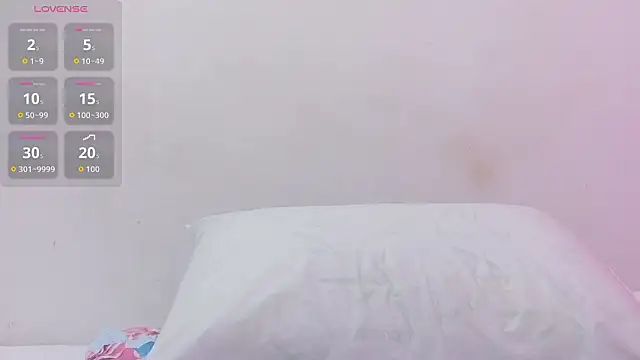 yourcuteneighbourr webcam