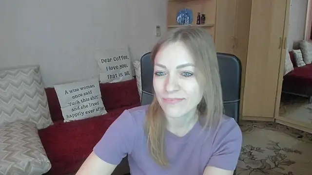 Tiffany_Bates webcam