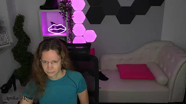 AnnikaRose webcam