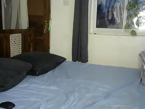 Tonya01_Angels_ webcam