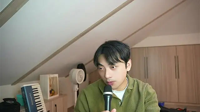 chinalover4199 (Ask my age) - 随便播