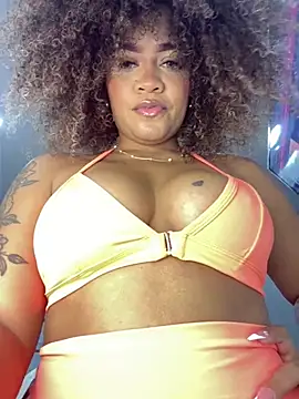 riri_brunnete webcam