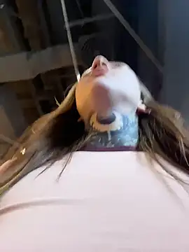 fionamurr (F teen) - twerking your bare butt doggy style