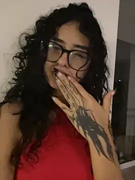 rossemelody (F teen) - See your ass from below😈